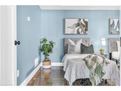 706249 County Rd 21, Mulmur, ON - Indoor Photo Showing Bedroom