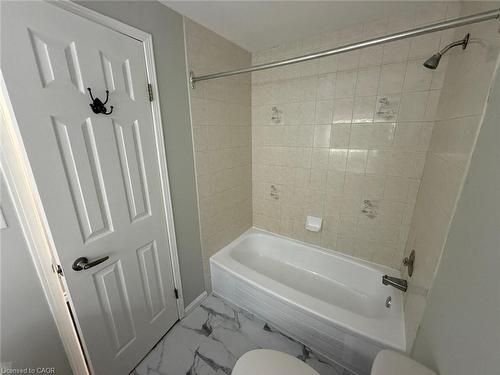 60 Denlow Street, Kitchener, ON - Indoor Photo Showing Bathroom
