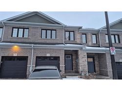 21 Woodedge Circle  Kitchener, ON N2R 0P8
