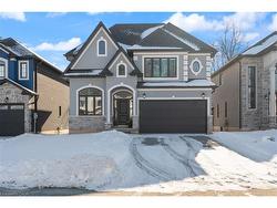 66 Cesar Place  Ancaster, ON L9G 0G3