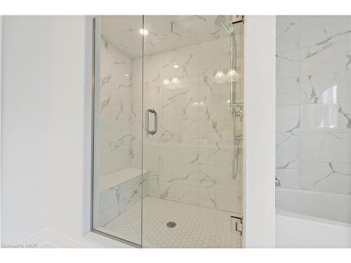 66 Cesar Place, Ancaster, ON - Indoor Photo Showing Bathroom