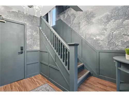 305 Cannon Street E, Hamilton, ON - Indoor Photo Showing Other Room