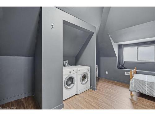 305 Cannon Street E, Hamilton, ON - Indoor Photo Showing Laundry Room