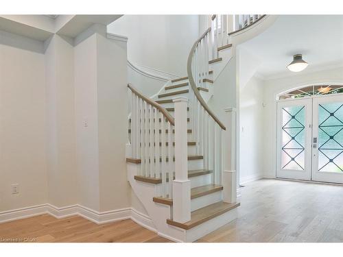 2301 Baronwood Drive, Oakville, ON - Indoor Photo Showing Other Room