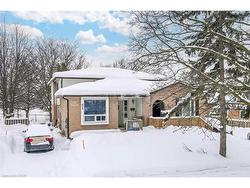 31 Sylvia Street  Barrie, ON L4M 5J2
