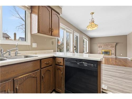 95 Scenic Wood Crescent, Kitchener, ON - Indoor Photo Showing Kitchen With Double Sink