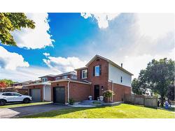 868 Crowells Street  Oshawa, ON L1K 1X8