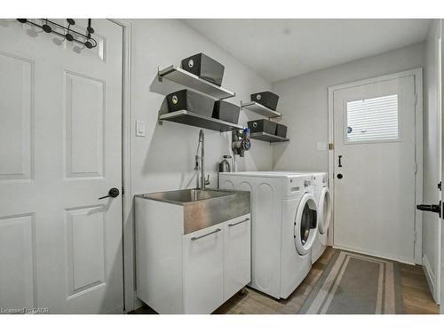 166 Westvale Drive, Waterloo, ON - Indoor Photo Showing Laundry Room