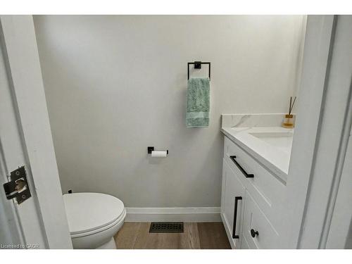 166 Westvale Drive, Waterloo, ON - Indoor Photo Showing Bathroom