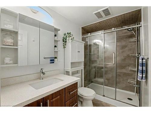 166 Westvale Drive, Waterloo, ON - Indoor Photo Showing Bathroom