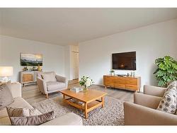 405-283 Fairway Road N Kitchener, ON N2A 2P1