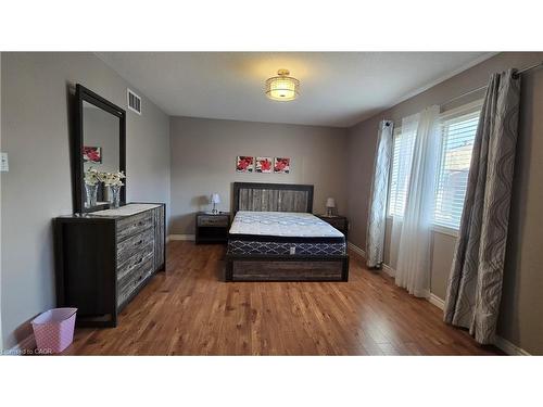 3688 Emery Drive, Mississauga, ON - Indoor Photo Showing Bedroom