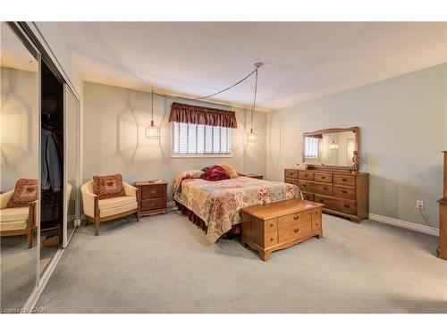 79 Country Club Drive, Cambridge, ON - Indoor Photo Showing Bedroom