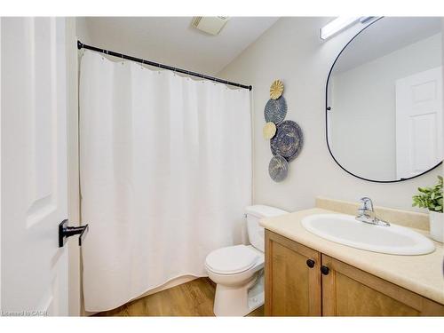 98 Colton Circle, Kitchener, ON - Indoor Photo Showing Bathroom