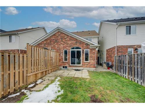 98 Colton Circle, Kitchener, ON - Outdoor With Exterior