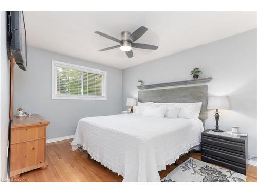63 Lionsgate Avenue, Hamilton, ON - Indoor Photo Showing Bedroom