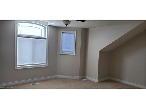 21 Pamela Lane, Cambridge, ON - Indoor Photo Showing Other Room