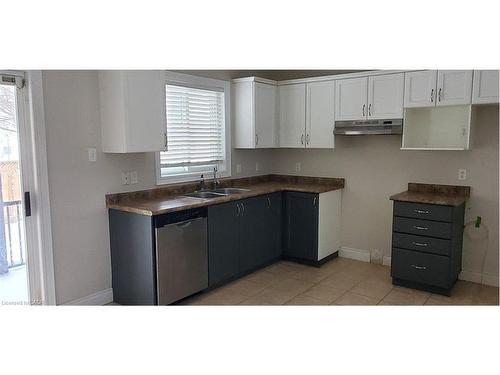 21 Pamela Lane, Cambridge, ON - Indoor Photo Showing Kitchen With Double Sink