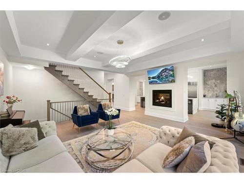 121 Milky Way Drive, Richmond Hill, ON - Indoor Photo Showing Living Room With Fireplace