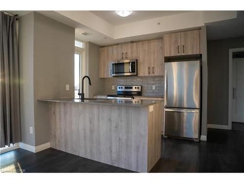 605-108 Garment Street, Kitchener, ON - Indoor Photo Showing Kitchen With Upgraded Kitchen
