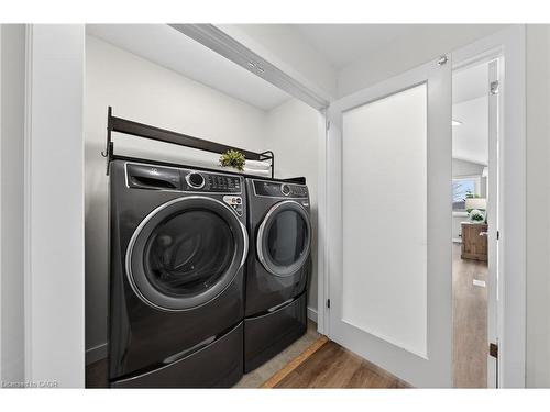 72 Harts Lane W, Guelph, ON - Indoor Photo Showing Laundry Room
