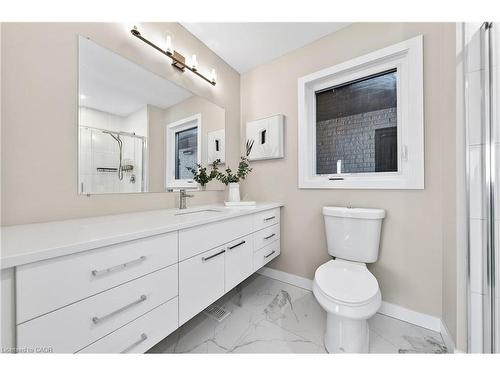 72 Harts Lane W, Guelph, ON - Indoor Photo Showing Bathroom