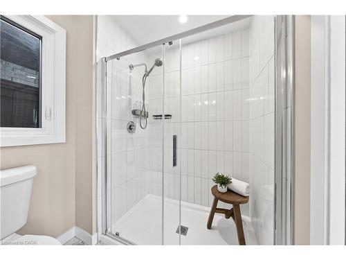 72 Harts Lane W, Guelph, ON - Indoor Photo Showing Bathroom