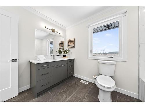 72 Harts Lane W, Guelph, ON - Indoor Photo Showing Bathroom