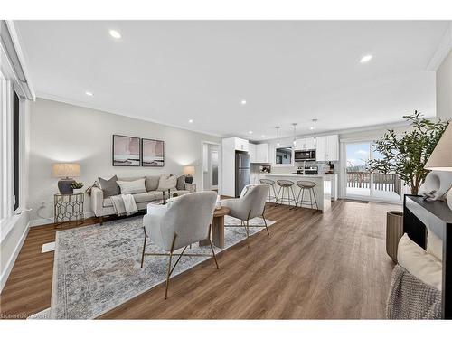 72 Harts Lane W, Guelph, ON - Indoor Photo Showing Living Room