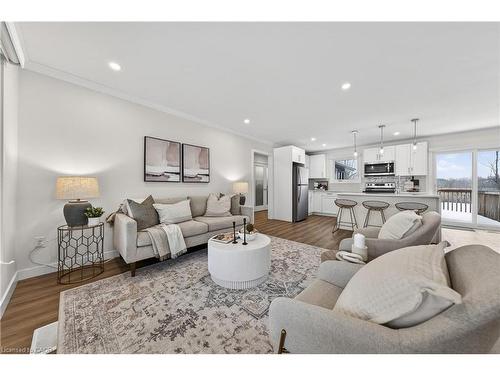 72 Harts Lane W, Guelph, ON - Indoor Photo Showing Living Room