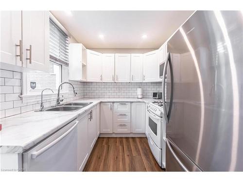 140 Royal Avenue, Hamilton, ON - Indoor Photo Showing Kitchen With Double Sink With Upgraded Kitchen