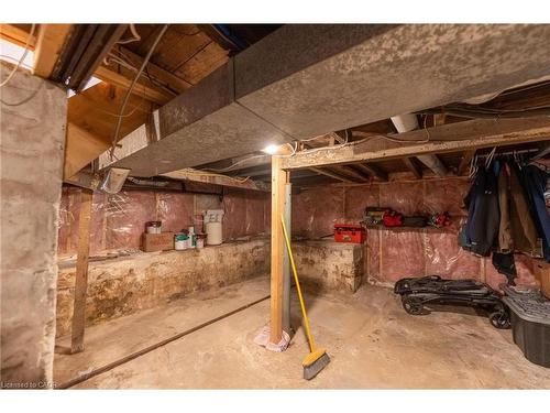 140 Royal Avenue, Hamilton, ON - Indoor Photo Showing Basement