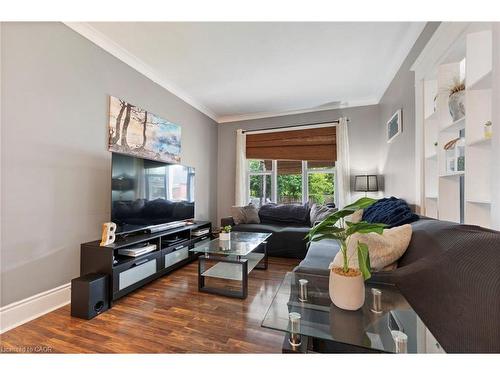 17 Bertha Street, Simcoe, ON - Indoor Photo Showing Living Room