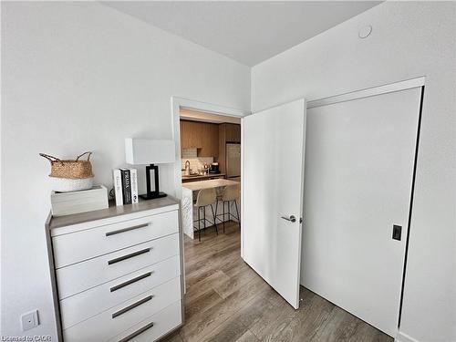 1114-15 Wellington Street S, Kitchener, ON - Indoor