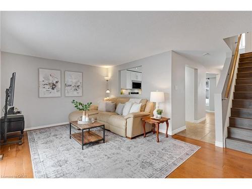 34 Rosebank Crescent, Kitchener, ON - Indoor Photo Showing Living Room