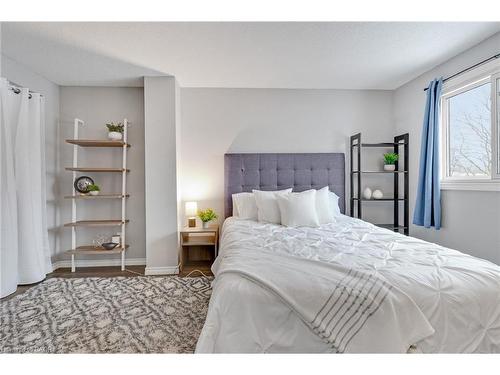 34 Rosebank Crescent, Kitchener, ON - Indoor Photo Showing Bedroom