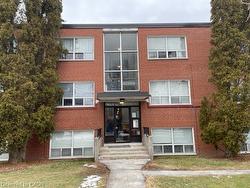 211-37 Mericourt Road  Hamilton, ON L8S 2N5