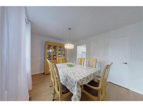 2-17 Gibson Drive, Kitchener, ON - Indoor Photo Showing Dining Room