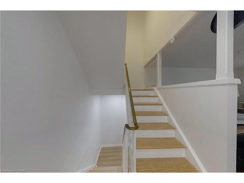 2-17 Gibson Drive, Kitchener, ON - Indoor Photo Showing Other Room