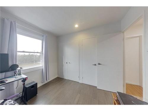 2-17 Gibson Drive, Kitchener, ON - Indoor