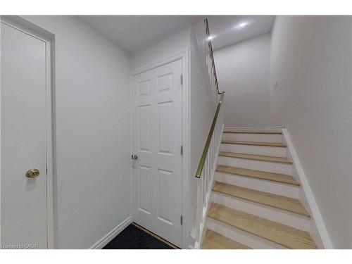2-17 Gibson Drive, Kitchener, ON - Indoor Photo Showing Other Room