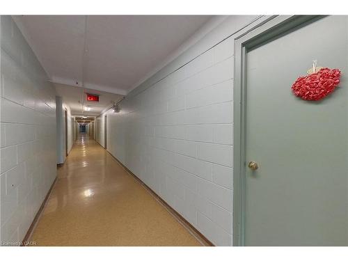 2-17 Gibson Drive, Kitchener, ON - Indoor Photo Showing Other Room