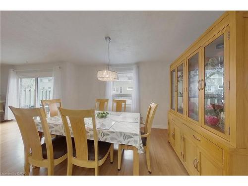 2-17 Gibson Drive, Kitchener, ON - Indoor Photo Showing Dining Room
