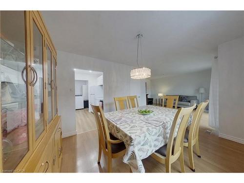 2-17 Gibson Drive, Kitchener, ON - Indoor Photo Showing Dining Room