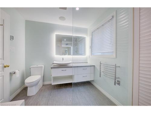 524 Windflower Crescent, Kitchener, ON - Indoor Photo Showing Bathroom