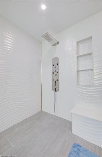 524 Windflower Crescent, Kitchener, ON - Indoor Photo Showing Other Room