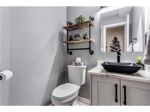 113 Deer Ridge Drive, Kitchener, ON - Indoor Photo Showing Bathroom