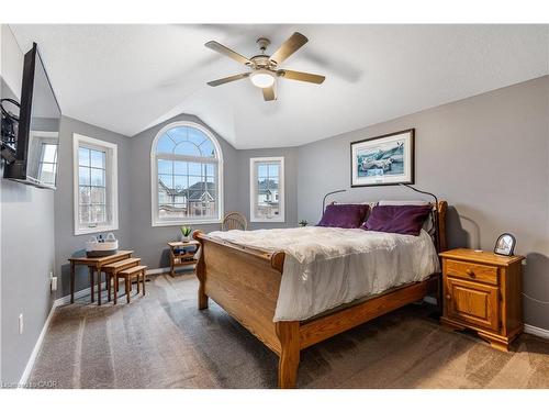 113 Deer Ridge Drive, Kitchener, ON - Indoor Photo Showing Bedroom