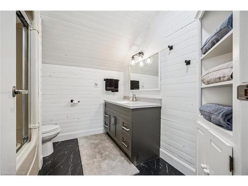 1326 Queenston Road, Cambridge, ON - Indoor Photo Showing Bathroom