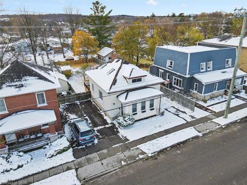 1326 Queenston Road, Cambridge, ON - Outdoor